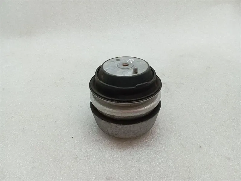 Aston Martin DBS AM7 18-24 Gearbox Mount JY53-6068-AA Gearbox Mount
