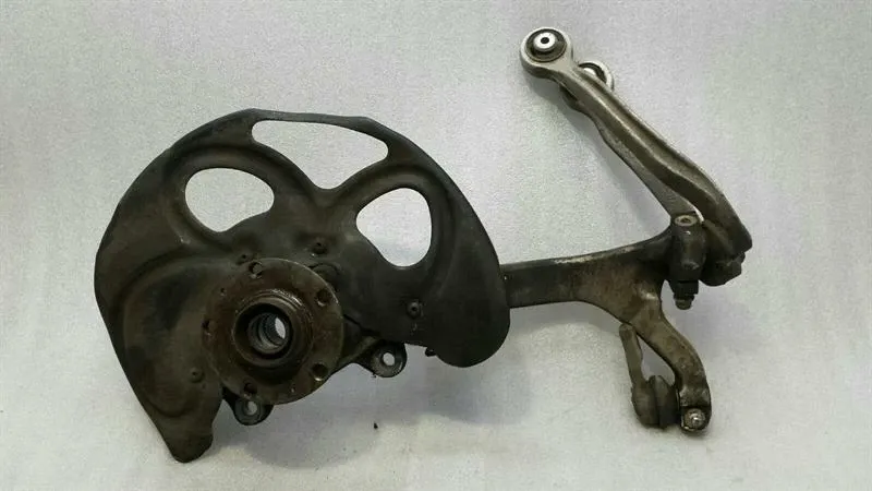 Audi RS6 4F Left Front Hub 4E0407253Q Wheel Bearing Housing Front Left