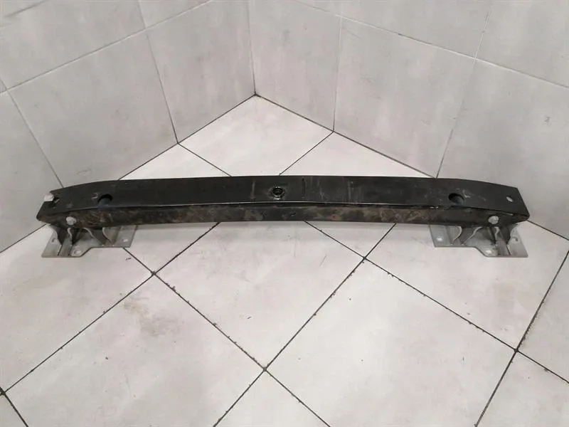 Range Rover Sport L494 hátsó lökhárító gerenda DK62-17B892-AE hátsó lökhárító tartó