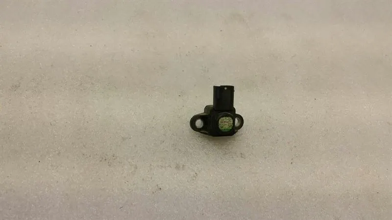 Mercedes W221 W204 Pressure Sensor A0051535028 Pressure Sensor Air Pressure Sensor