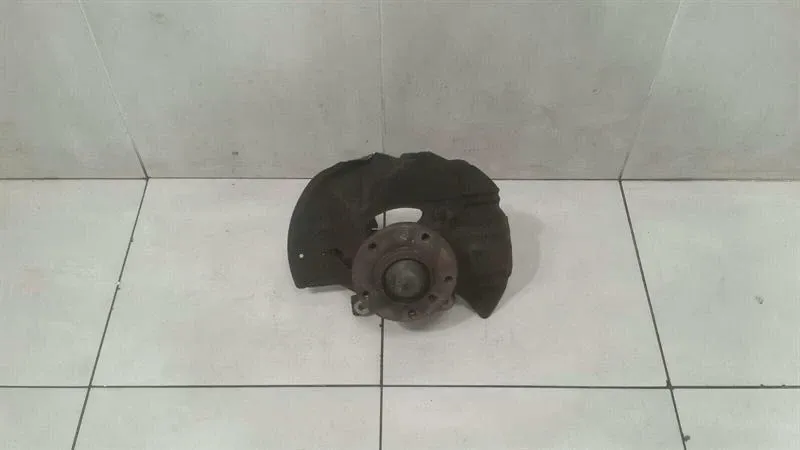 BMW Z4 E85 E86 Right Front Hub 1096430 Wheel Bearing Housing Front Right.