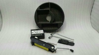 Mercedes E Class W211 SAVER KIT A0005830702 jack