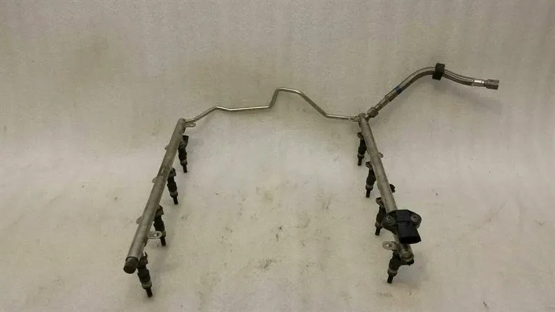 Mercedes W216 W221 Fuel Rail A1560701795 Injection Strip Pipe Distributor M156 S63