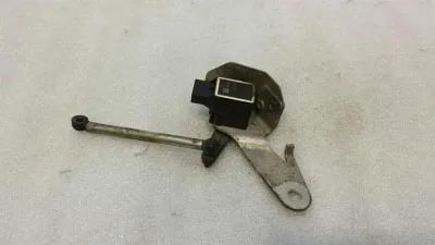 BMW 6-os sorozat E63 xenon szintérzékelő 6784694 magasságérzékelő