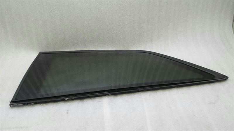 Audi S3 8V Left Rear 1/4 Glass 8V3845299G Door Window 1⁄4 Rear Left 3 Door