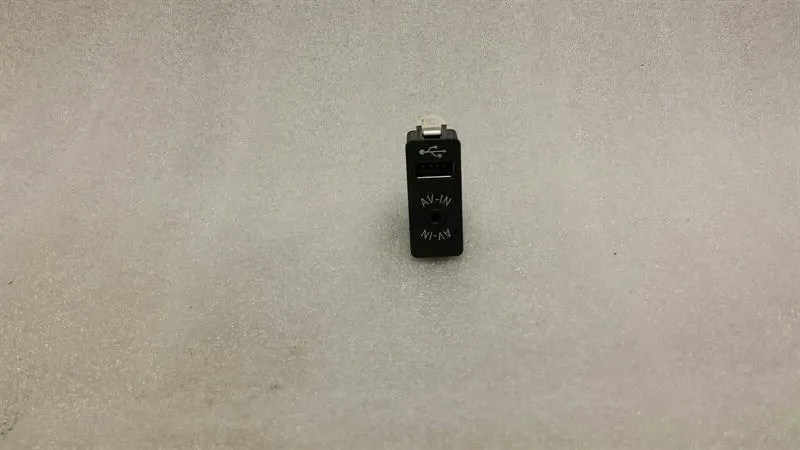 MINI COUNTRYMAN S R60 AUX IN 9264966 USB Input