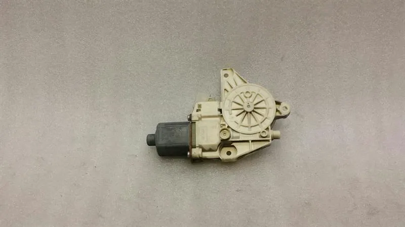 Mercedes E Class W212 Door Window Motor A2048200642 Window Regulator Motor