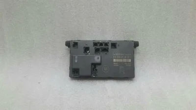 Mercedes CLS W219 Front Right Door Module A2198200726 Control Unit Front Right