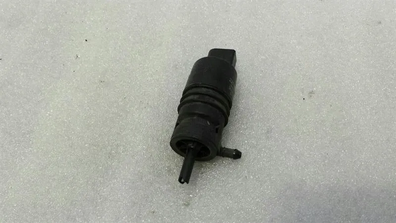 Mercedes W221 W204 W216 W212 Washer Fluid Pump A2218690121 Washer Water Pump