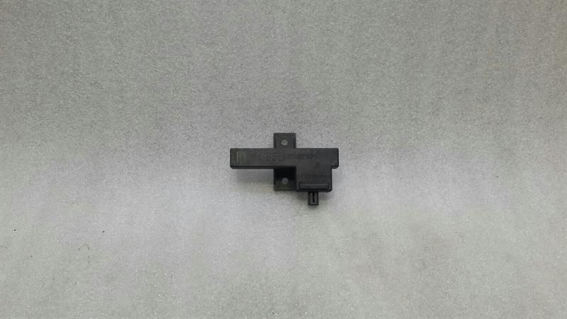 Audi A4 S4 RS4 8K Antenna 8K0907247 Antenna Keyless Go