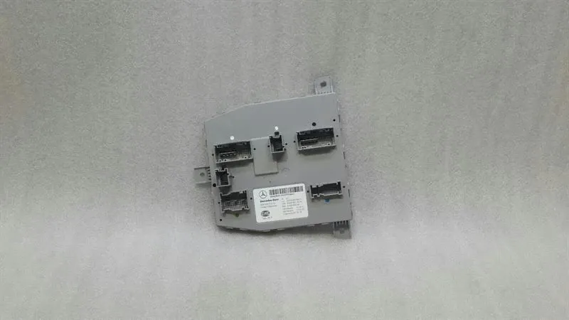 Mercedes C Class W205 Body Control Module A2059006921 SAM Control Unit