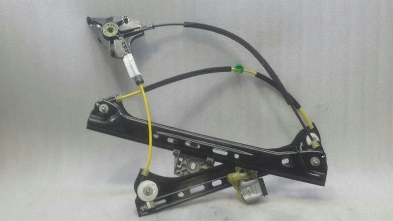 Mercedes C Class W205 FRH Door Winder A2057204427 Front Right Window Regulator