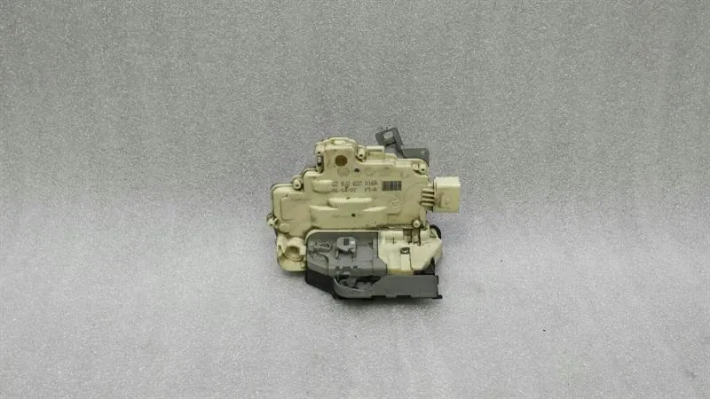 Audi S5 8T A5 RHD right door lock 8J2837016A right hand drive