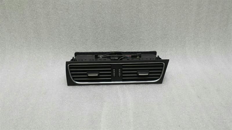 Audi S5 8T RHD air vent 8T2820951A ventilation nozzle right-hand drive