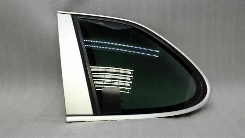 Porsche Cayenne 957 Rear 1/4 Glass 95554311135 Door Panel 1/4 Left Dark Tinted
