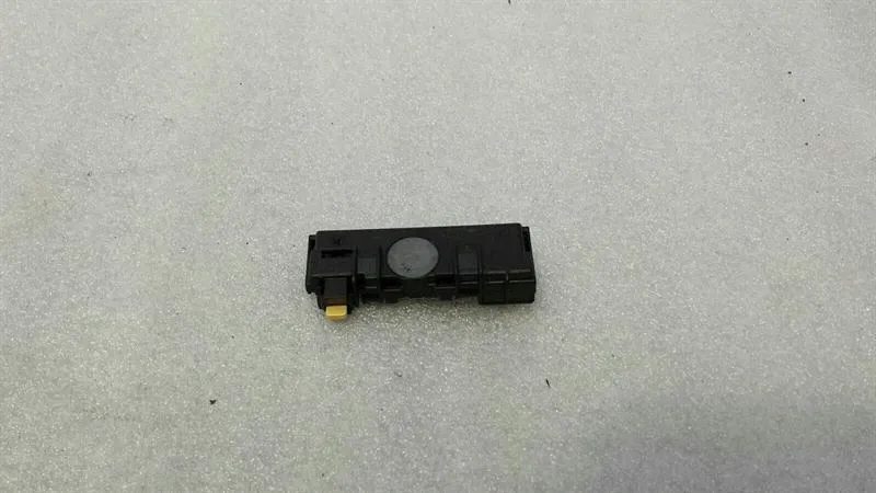 Mercedes E Class W207 Temperature Sensor A2048210851 Temperature Sensor
