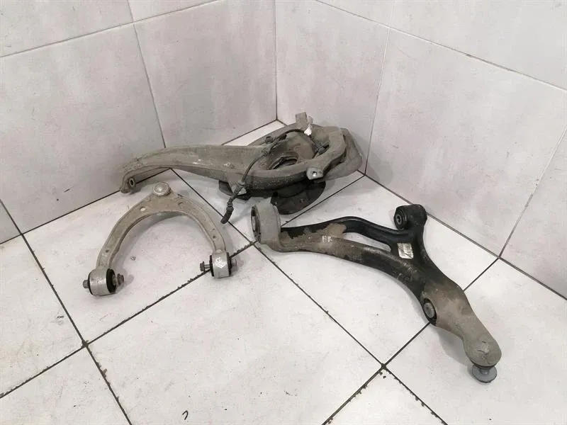 Porsche Cayenne 958 92A Right Front Hub 95834115600 Wheel Bearing Housing Front Right