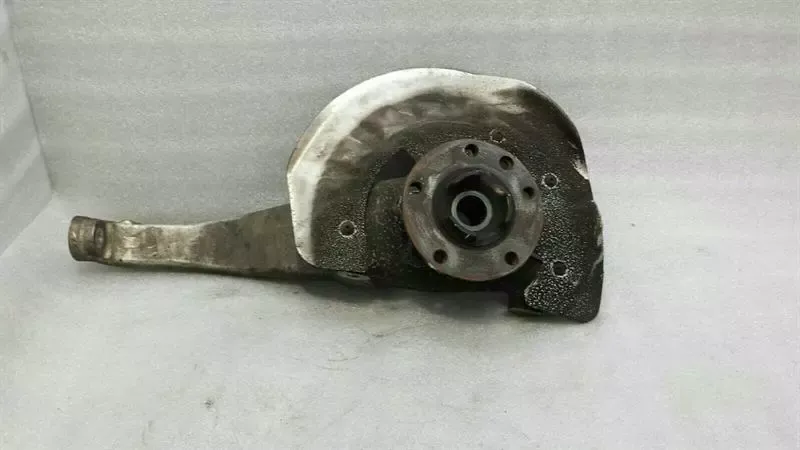 Porsche Cayenne 958 Left Front Hub 95834115501 Wheel Bearing Housing Front Left