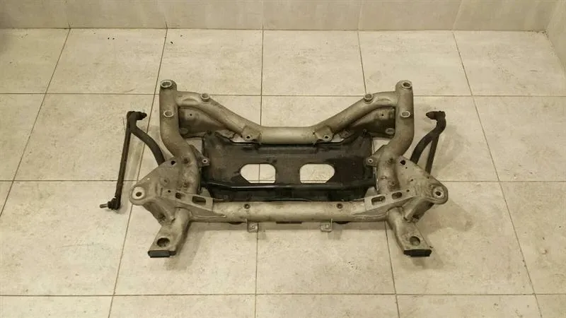 Mercedes CLS W218 Beam / Subframe Front A2186280100 Front Axle Carrier