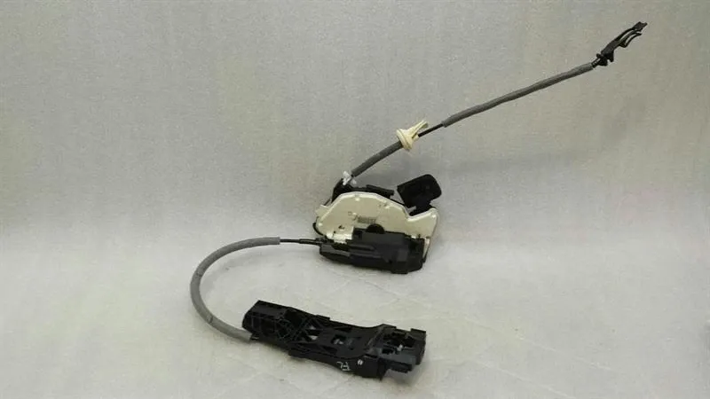 Volkswagen Golf GTD RHD Front Left Door Lock 5K2837015D Right Hand Drive