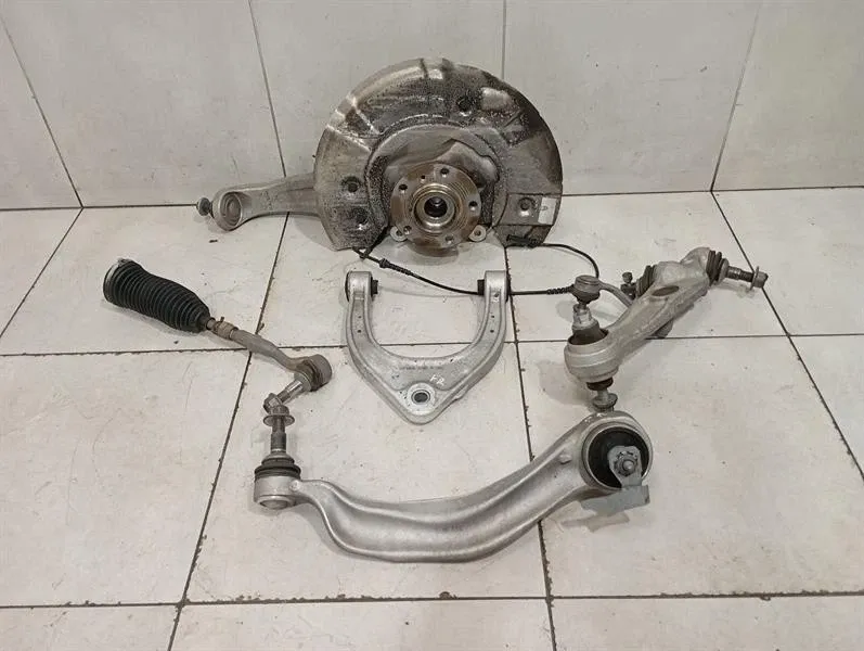 Rolls Royce Wraith RR5 Right Front Hub 31216853002 Wheel Bearing Housing Front Right