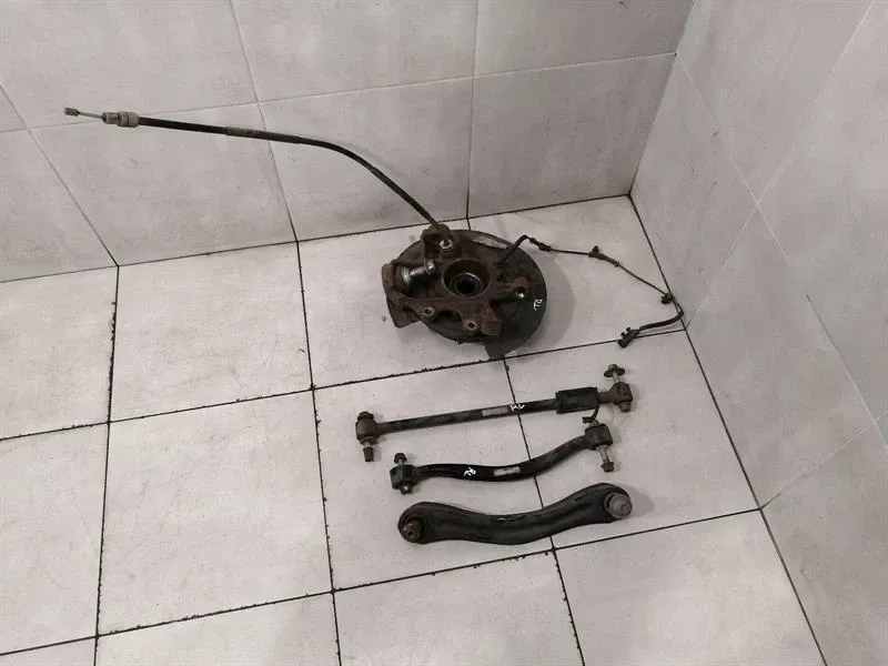 JEEP GRAND CHEROKEE WK2 MK4 Rear Hub 04877113AC Wheel Bearing Case Rear Left
