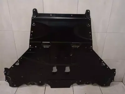 Ferrari Purosangue F175 Alsótálca 841056 Alsó burkolat HÁTSÓ