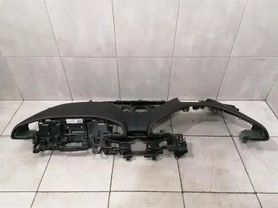 Ferrari Purosangue F175 műszerfal 741586 RHD JOBB KORMÁNYOS FEKETE PIROS