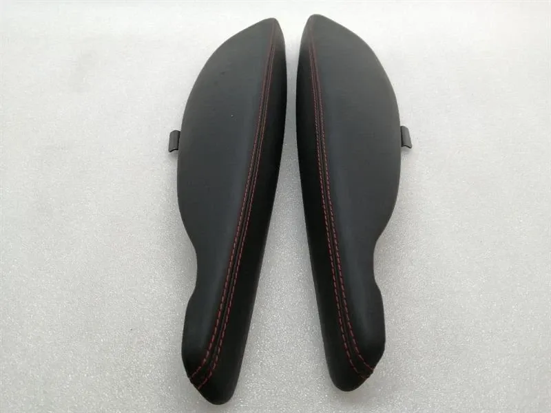 Ferrari FF F151 Armrest Rear 1/4 82844412 Center Armrest Armrest Rear 1/4