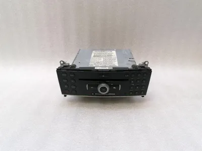 Mercedes C Class W204 CD lejátszó A2048703696 audiorendszer vezérlő hibás