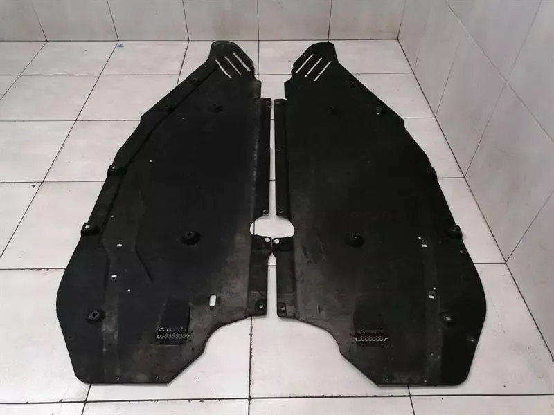 Ferrari 812 Superfast Undertray Set 88084100 Underfloor Trim Set