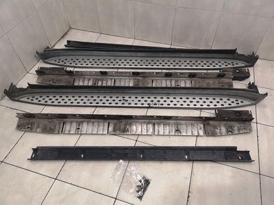Mercedes ML W164 oldallépcsőkészlet A1646900510 oldalküszöb készlet