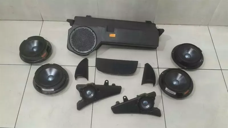 Mercedes R Class W251 Speaker Set A2518200002 Speaker Set HK Logic7 Set