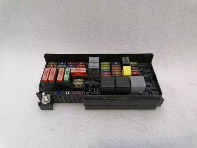 Mercedes ML W164 Fuse Box A1645403072 Fuse Box