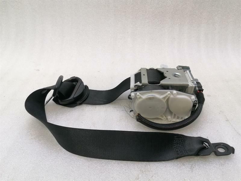 Mercedes ML W164 Front Right Seatbelt A2518603086 Seat Belt Strap Front Re