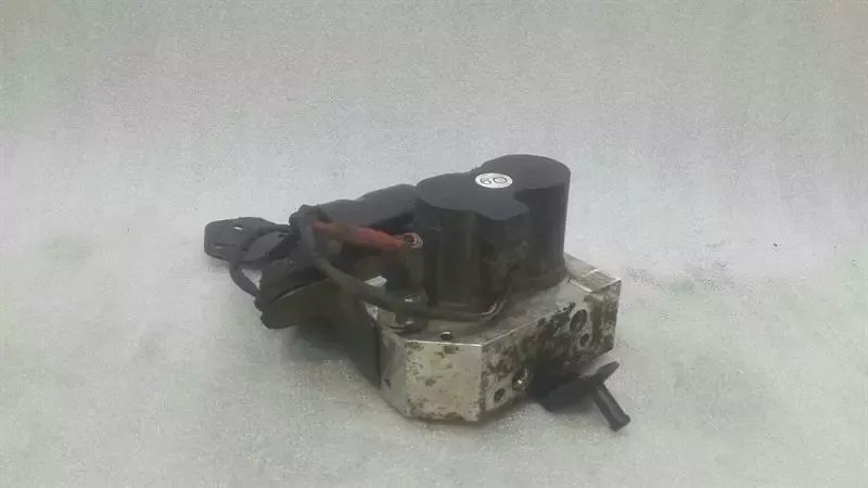 Mercedes W216 ABC Valve A2213200358 Hydraulic Valve ABC Rear Block CL63 S63