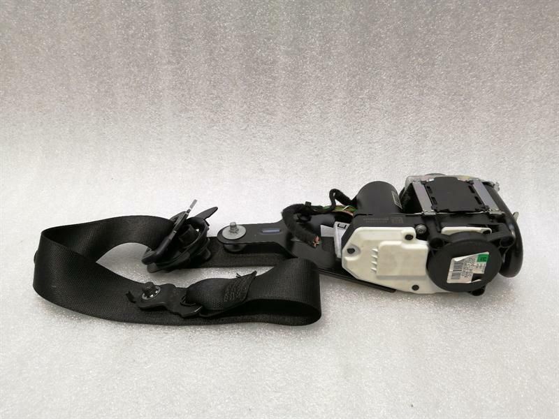Mercedes C W204 Front Right Seatbelt A2048604686 Seat Belt Strap Front Re