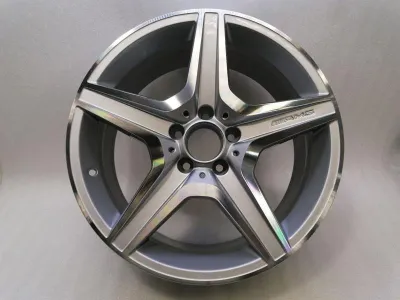 Mercedes C63 AMG W204 ELSŐ alufelni A2044013902 könnyűfém felni 8J X 18H2 ET 45