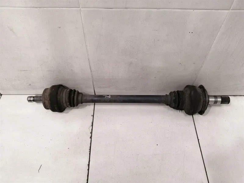 Mercedes C63 AMG W204 Left Drive Shaft A2043501610 Drive Shaft Rear Left