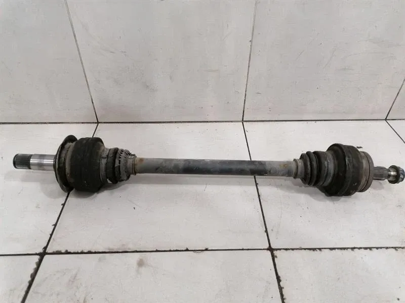 Mercedes C63 AMG W204 Left Rear Drive Shaft A2043501610 Drive Shaft Rear Li