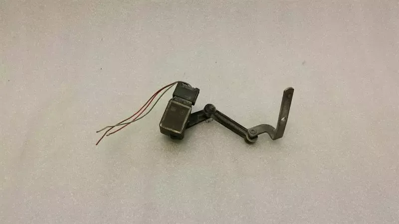 Mercedes ML W164 headlight leveling sensor A0105427717 level sensor