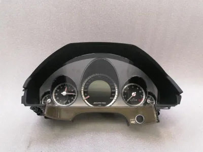 Mercedes E Class W212 műszercsoport A2125405848 Sebességmérő AMG 63 MPH