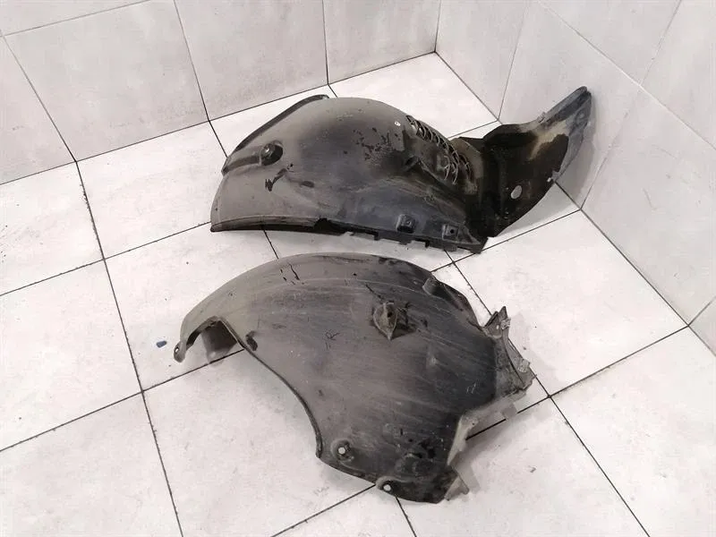 MERCEDES CLS63 AMG W219 WHEEL ARCH LINER FRH A2196900630 WHEEL ARCH COVER
