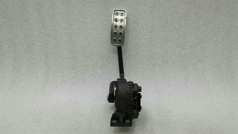 BENTLEY CONTINENTAL FLYING TRACK RHD Throttle Pedal 3W2721503A Right Hand Drive