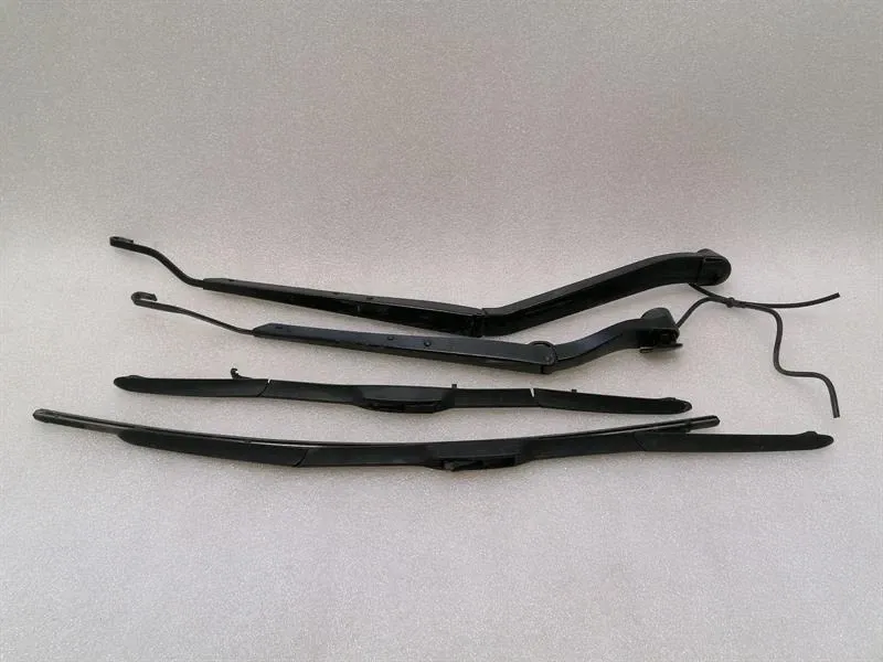 Chevrolet Corvette C8 Wiper Arm 84559275 Windshield Wiper