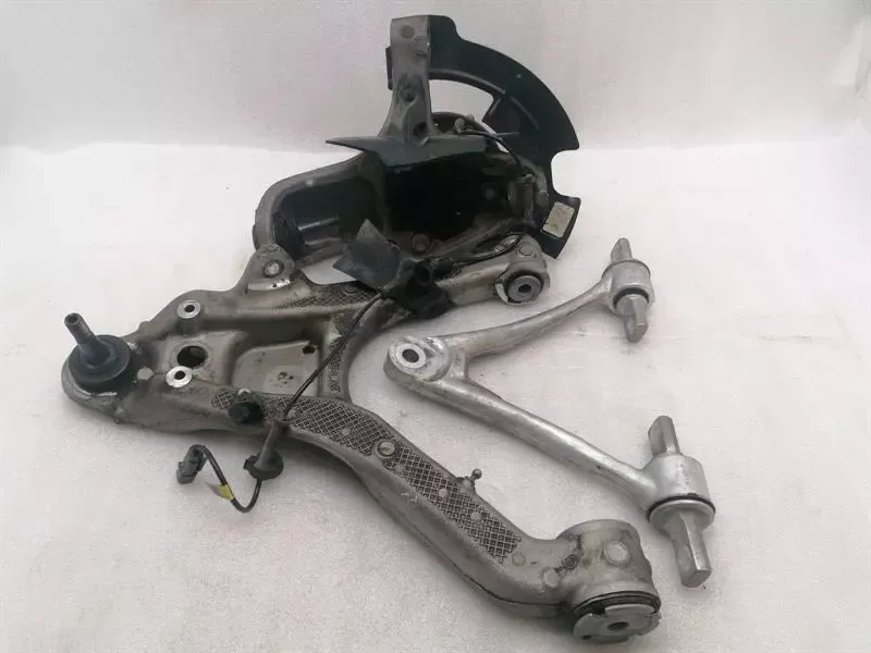 Chevrolet Corvette C7 Z06 Front Hub 84036208 Wheel Bearing Case Front Left J56