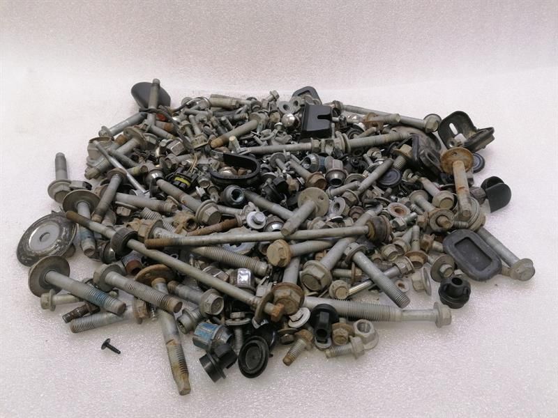 CHEVROLET CAMARO MK5 ZL1 SCREENS BOLTS FROM ONE CAR SET SCREWS