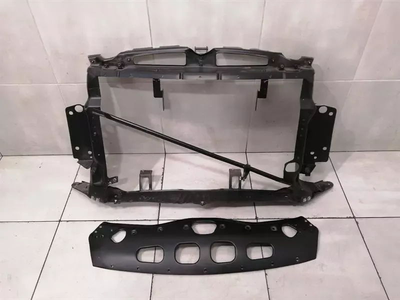 Bentley Continental Flying Spur Front End 3W0805155Q Lock Carrier Front Mask