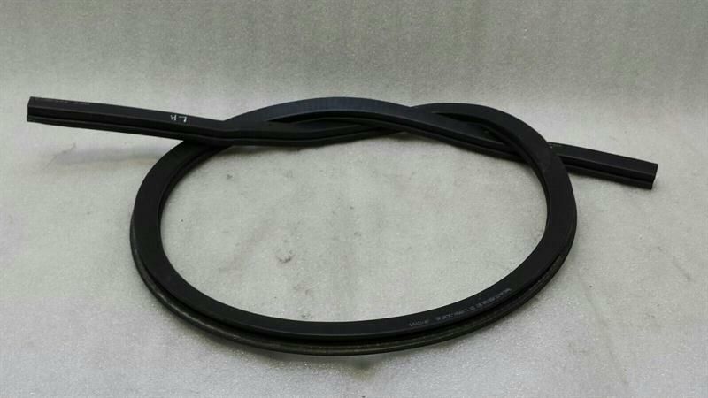 Bentley Continental GT W12 Left Lower Door Seal 3W8867337C Door Seals