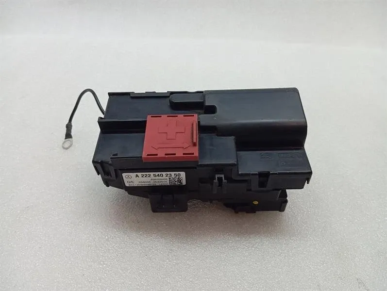 Mercedes S-Class W222 Front Fuse Box A2225402350 Front Fuse Box